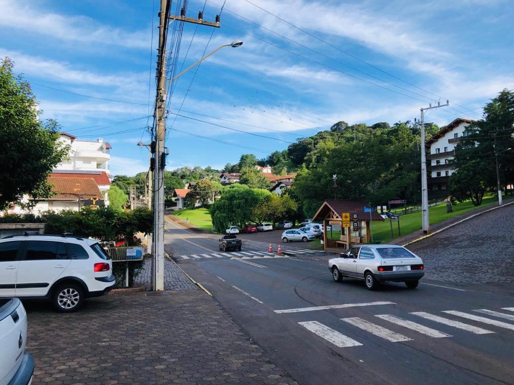 Alpen Hospedagem Treze Tilias Bagian luar foto